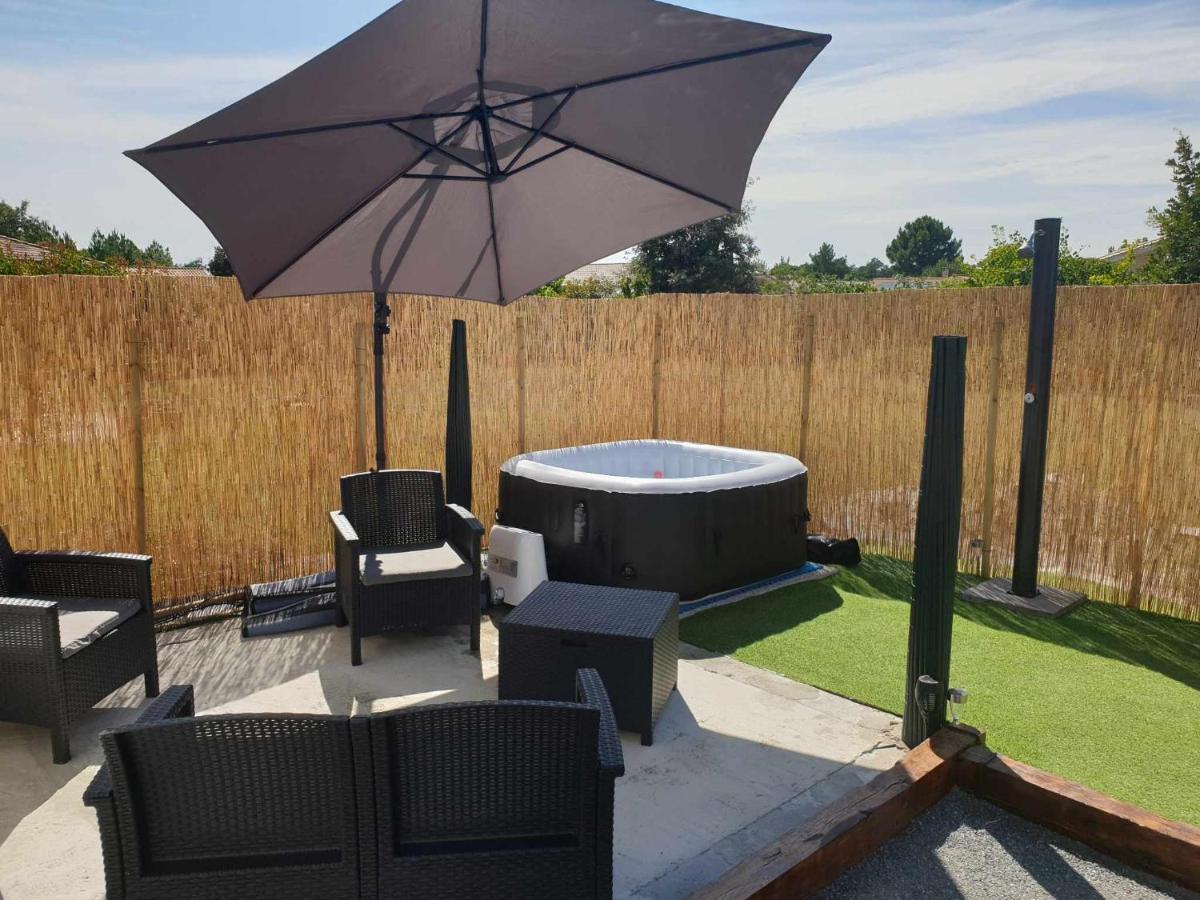אודנאז' Beau Logement Avec Terrasse, Jacuzzi Et Terrain De Petanque Privatif A 5 Minutes De La Plage מראה חיצוני תמונה